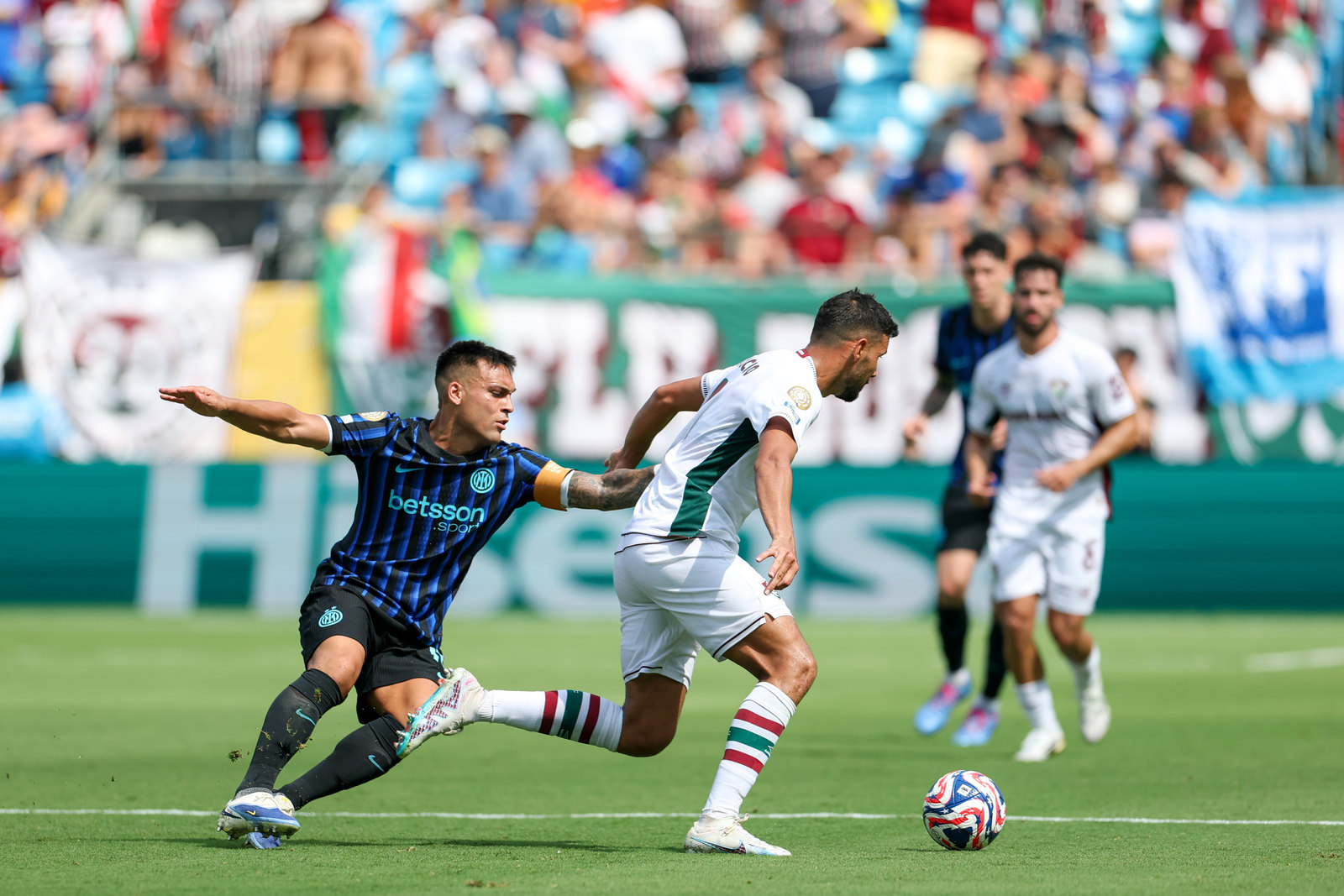 亚博登录入口 -马赛迎亚冠关键赛，冲刺阶段防线松动，震撼外界，阵容厚度经受考验 